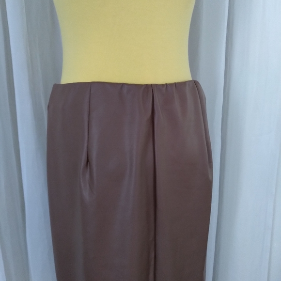 Ellie & Kate Brown Skirt Faux Leather Stretchy Size Medium - Picture 6 of 12
